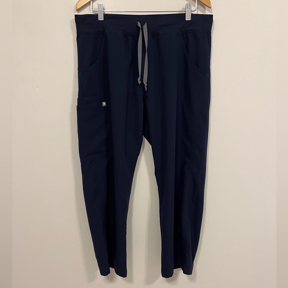 Figs Kade Cargo Scrub Pants Navy LP - Picture 5 of 13